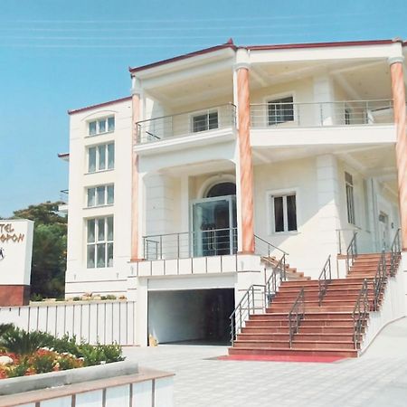 Hotel Melastron Elassona Exteriör bild